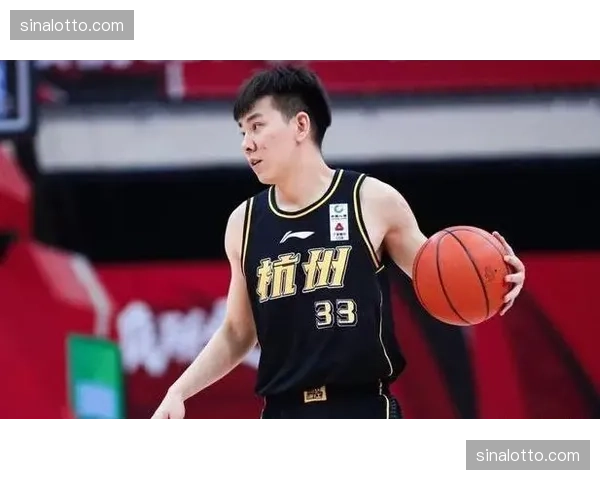 法莱卡斯强调第三次传球 浙江进攻合理性显著提升 法莱卡斯强调第三次传球 浙江进攻合理性显著提升